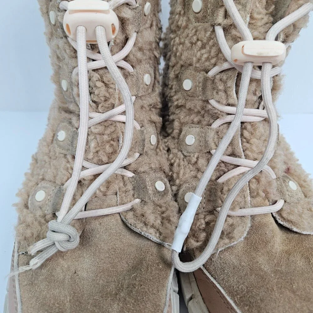 Sorel Youth Explorer Cozy Insulated Boot Canoe(Tan)/Chalk(Cream) 6 NY4894-262